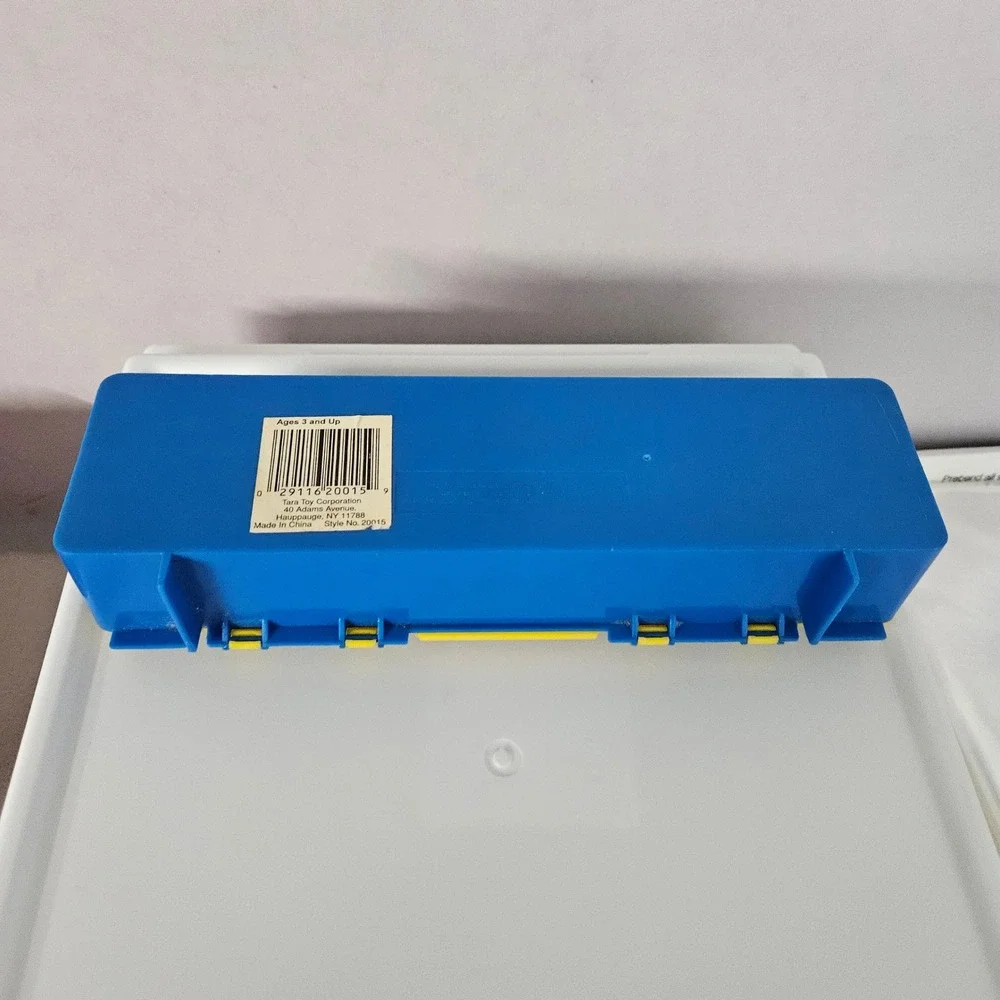 Hot Wheels Vintage Saltflat Racer 6 Car Case Blue Yellow 1999 Tara Toy 20015